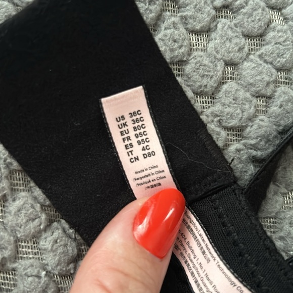 Nude and Black Push Up Bra Bundle - 36C - Picture 14 of 14